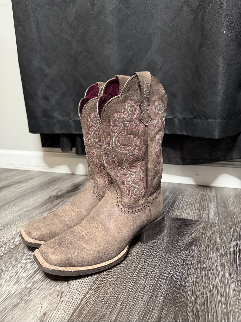 Ariat Western Wide Square Toe Boots